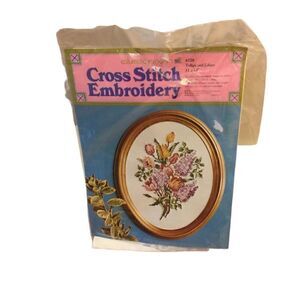 Columbia Minerva cross stitch‎